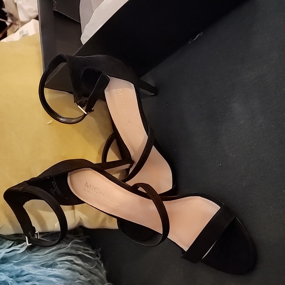 Black size 10 heels.  Ankle strap, gorgeous.  NEW.  MICHAEL by Michael Shannon. - Picture 2 of 7